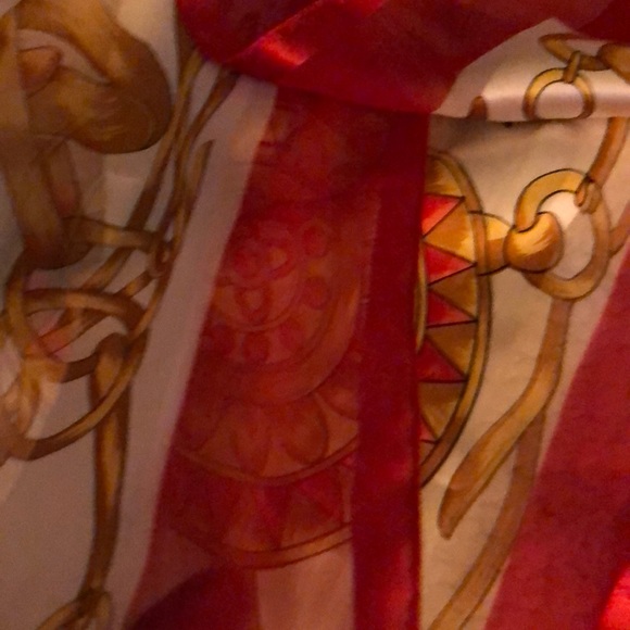 Eye catching scarf - Picture 7 of 8